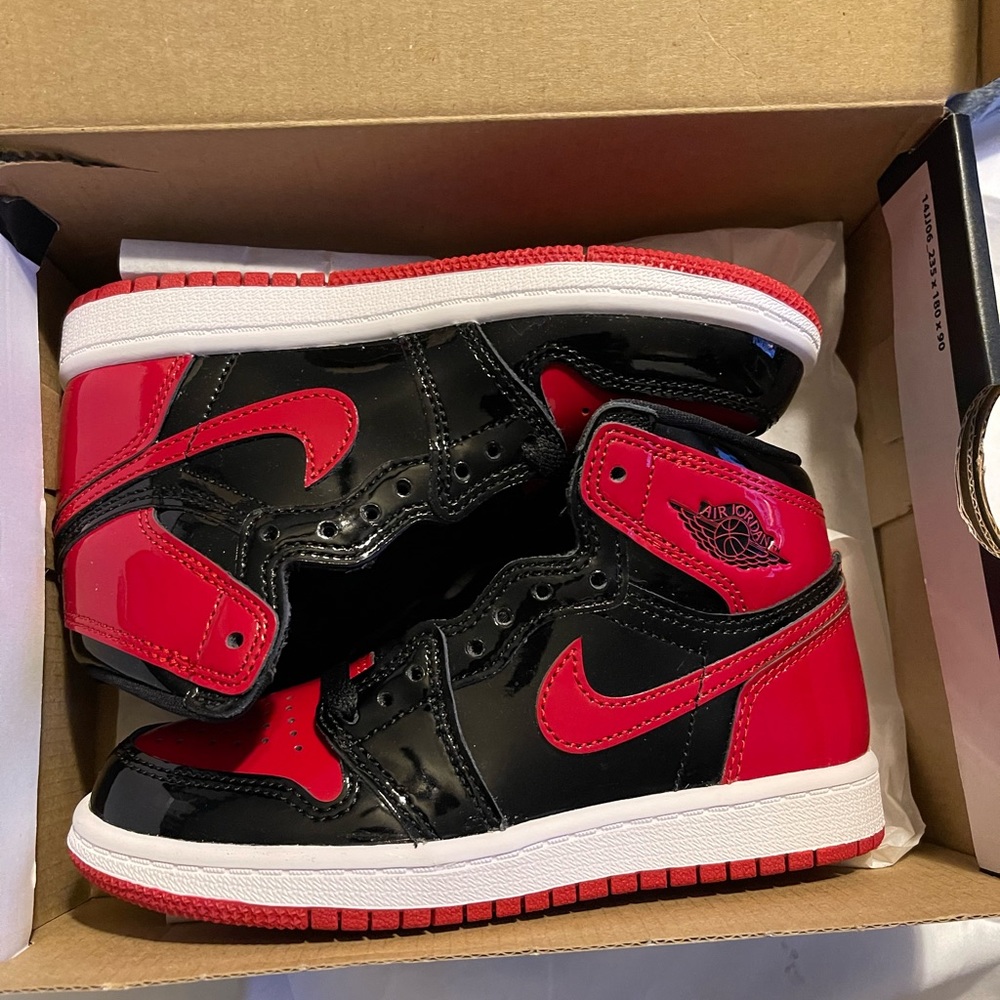 Air Jordan 1 Retro “Patent”